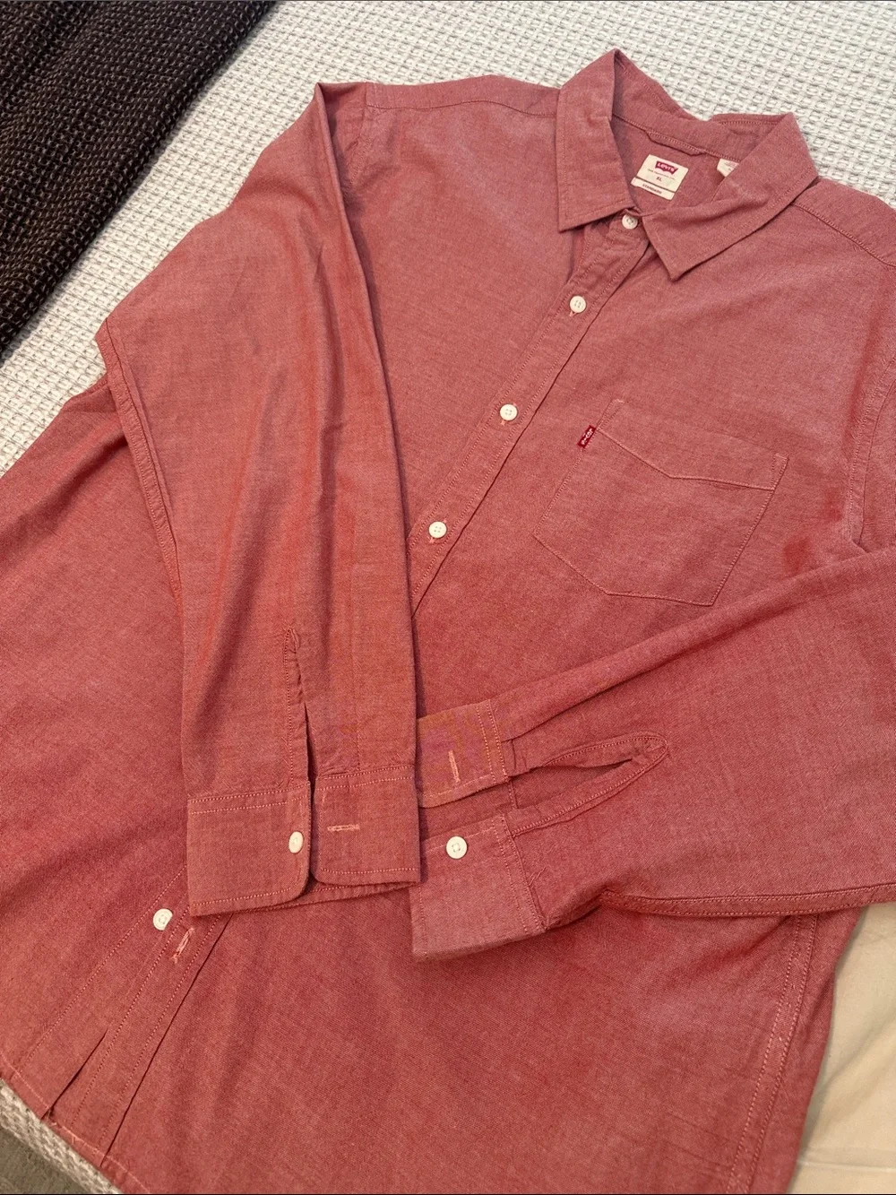 Levi's Men's Salmon-Red Long-Sleeve Button-Down Shirt